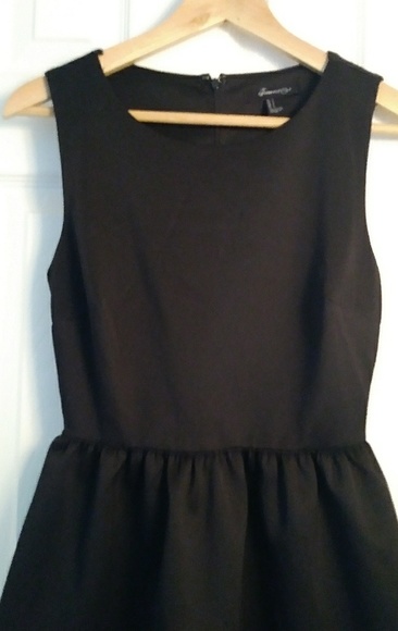 Black Dress - Picture 3 of 4